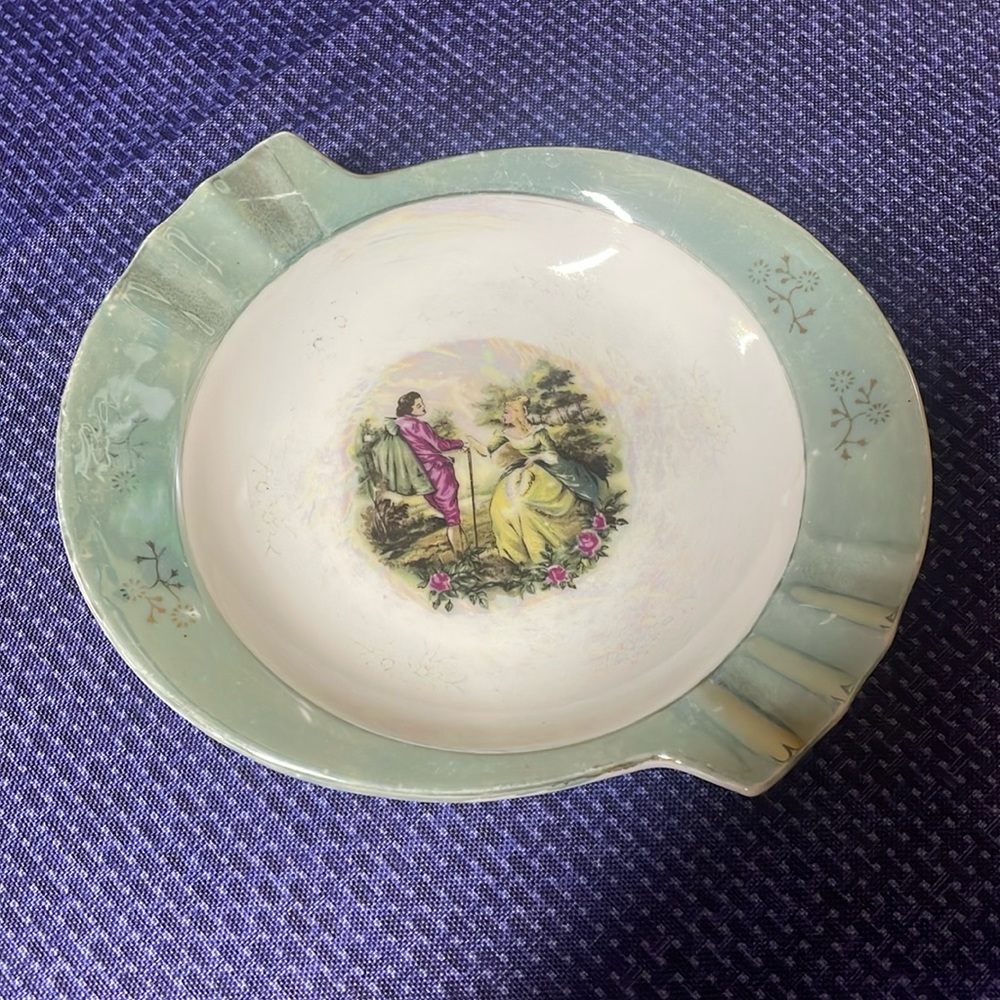 Royal Vienna Hand Painted Dancing Courting Couple Ashtray Beehive 55/391